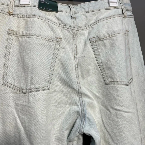 Women's High-Rise 90s Relaxed Straight Jeans - Wild Fable Size 12/30”-NWT - Picture 7 of 9